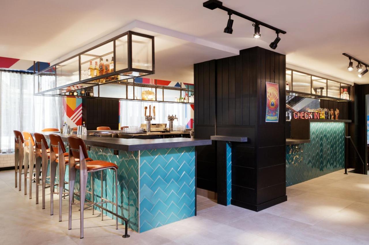 Moxy Richmond Downtown Hotel Exterior photo